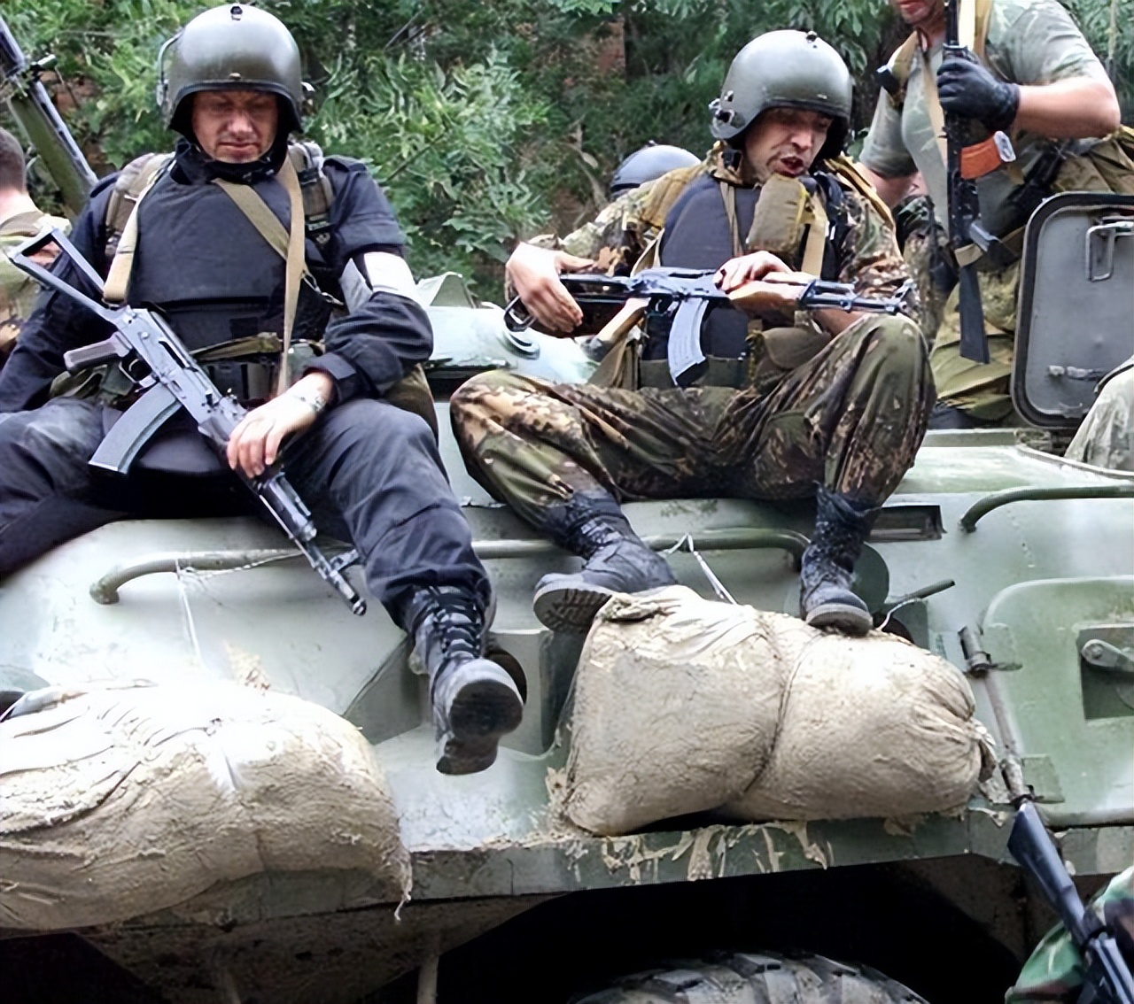 普京“登基”前的立威之战，刚了俄罗斯百年的它为何如今甘做打手