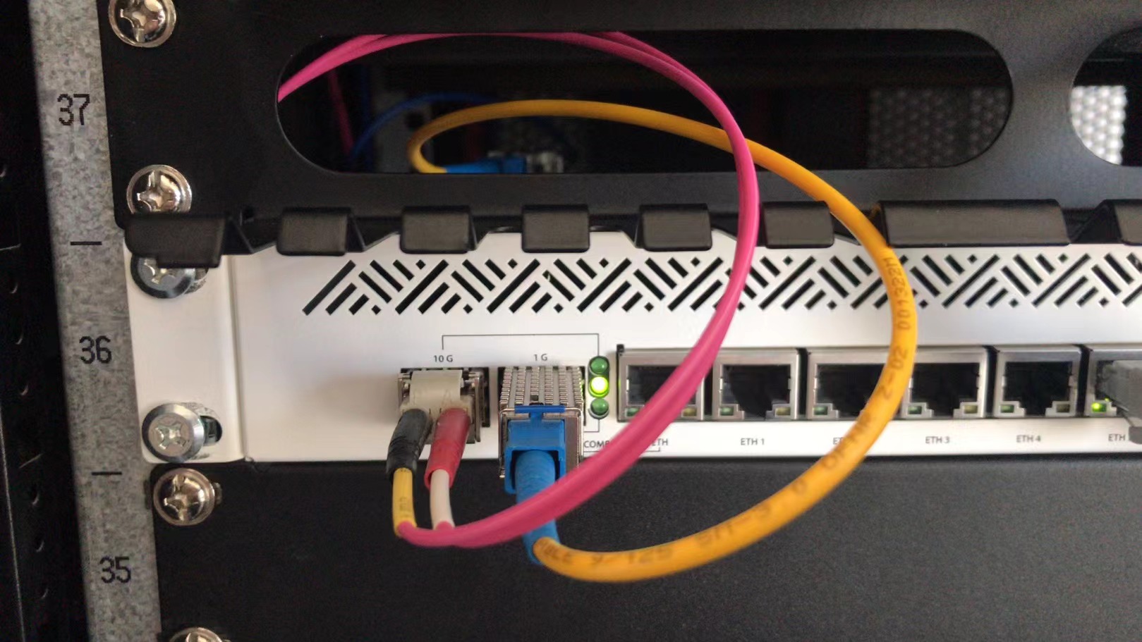 说说家里走光纤吧，一些“高端”人士是用得着的