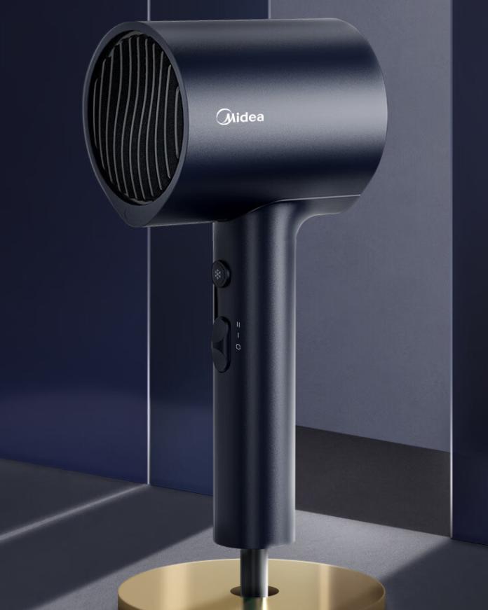 戴森高速智能电吹风,美的强力吹风机