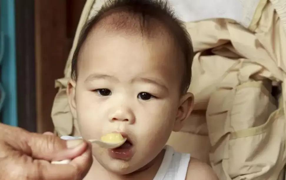 孩子不吃饭饿一顿就好了,孩子不吃饭怎么办方法很重要