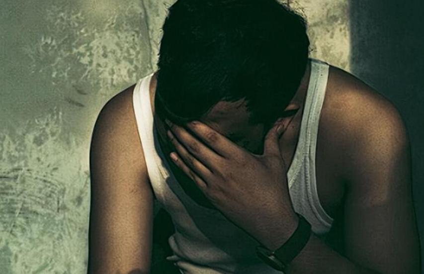 50岁大爷与小女友交往,多次被下药,事后:求放过,实在受不了。