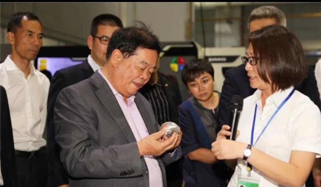 曹德旺为什么把财产转老婆名下,曹德旺为什么资产全在老婆名下