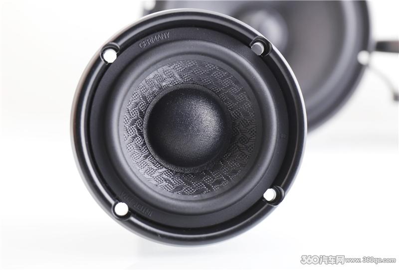 听发烧人声有着先天优势德国IE提琴喇叭醇厚声底烧友别错过