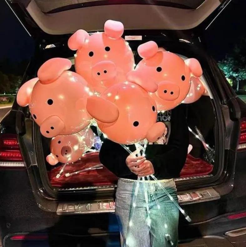 街头冷门暴利项目，卖发*气光**球一晚上能挣上几百元