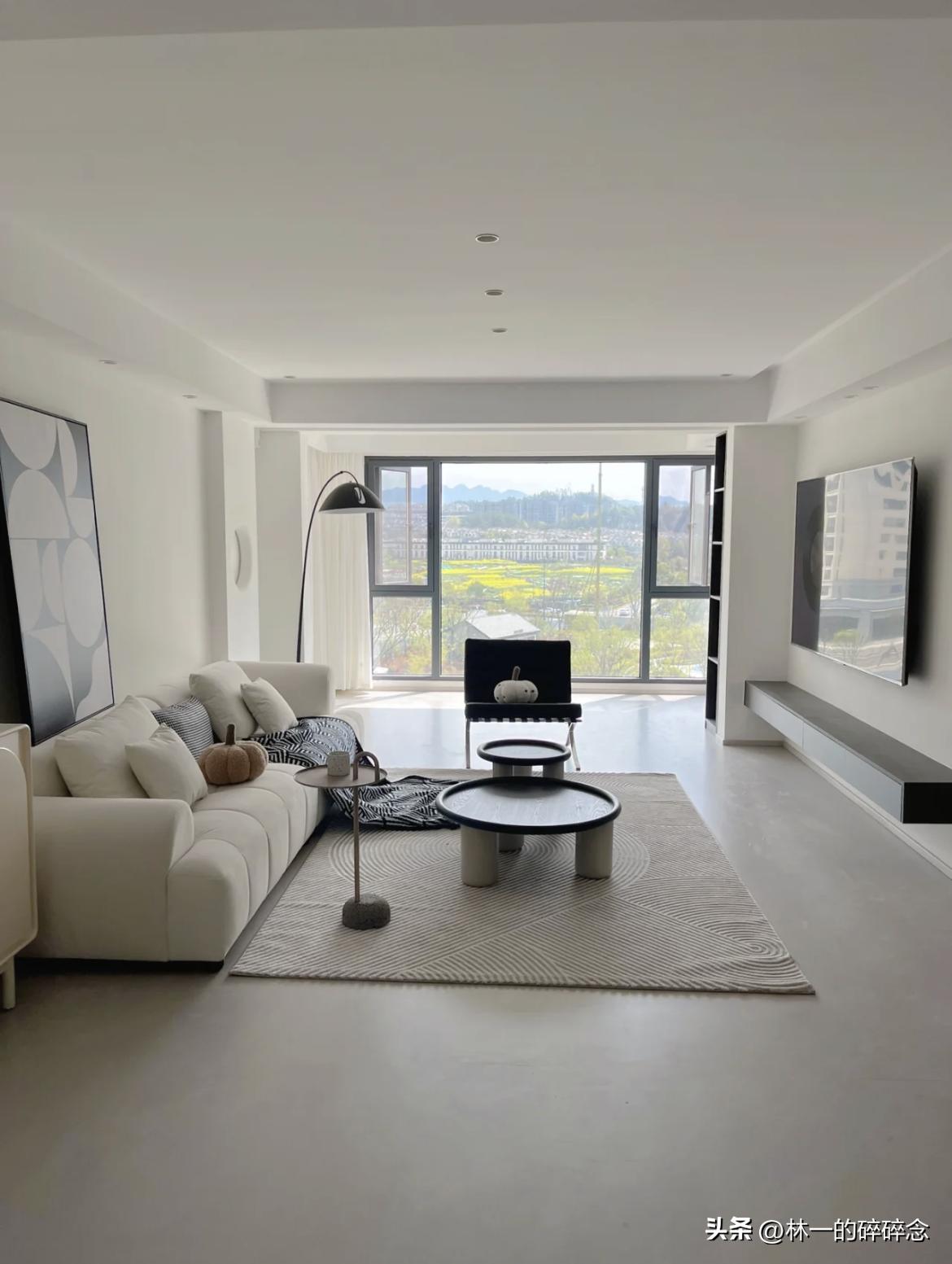 90后夫妇拒绝“过度装修”,把135㎡家装得堪称教科书,太高级了