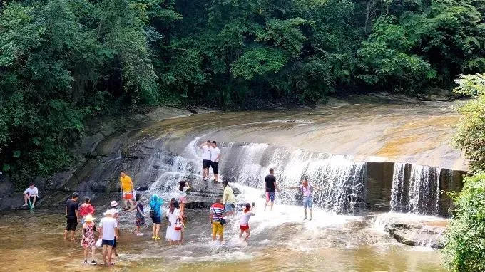 内江足球基地比赛,内江威远国际足球竞训中心