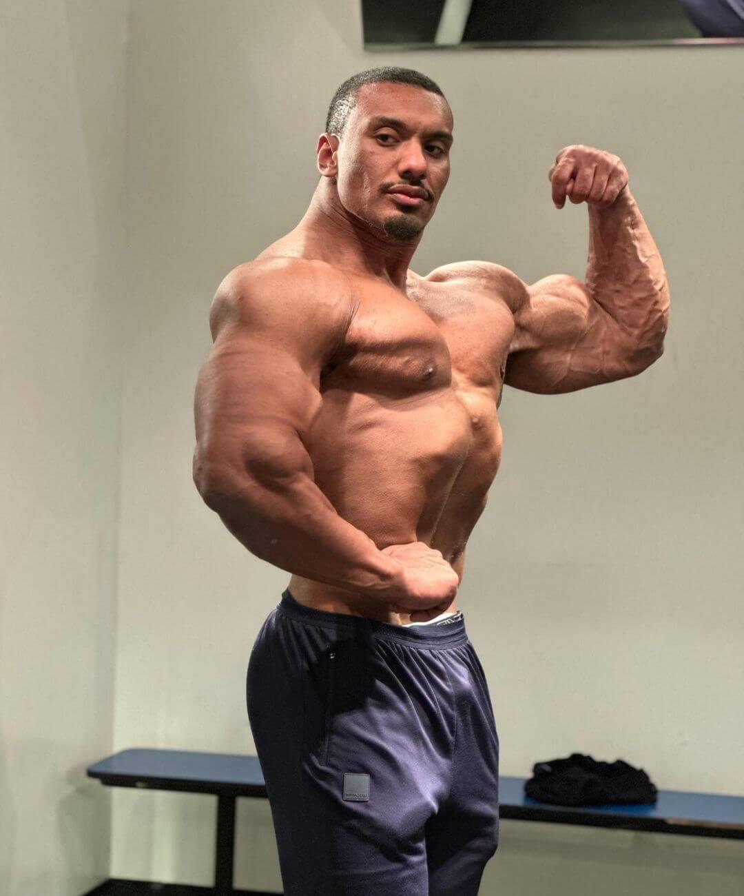 轮子哥的健美生涯,轮子哥健美比赛二头肌