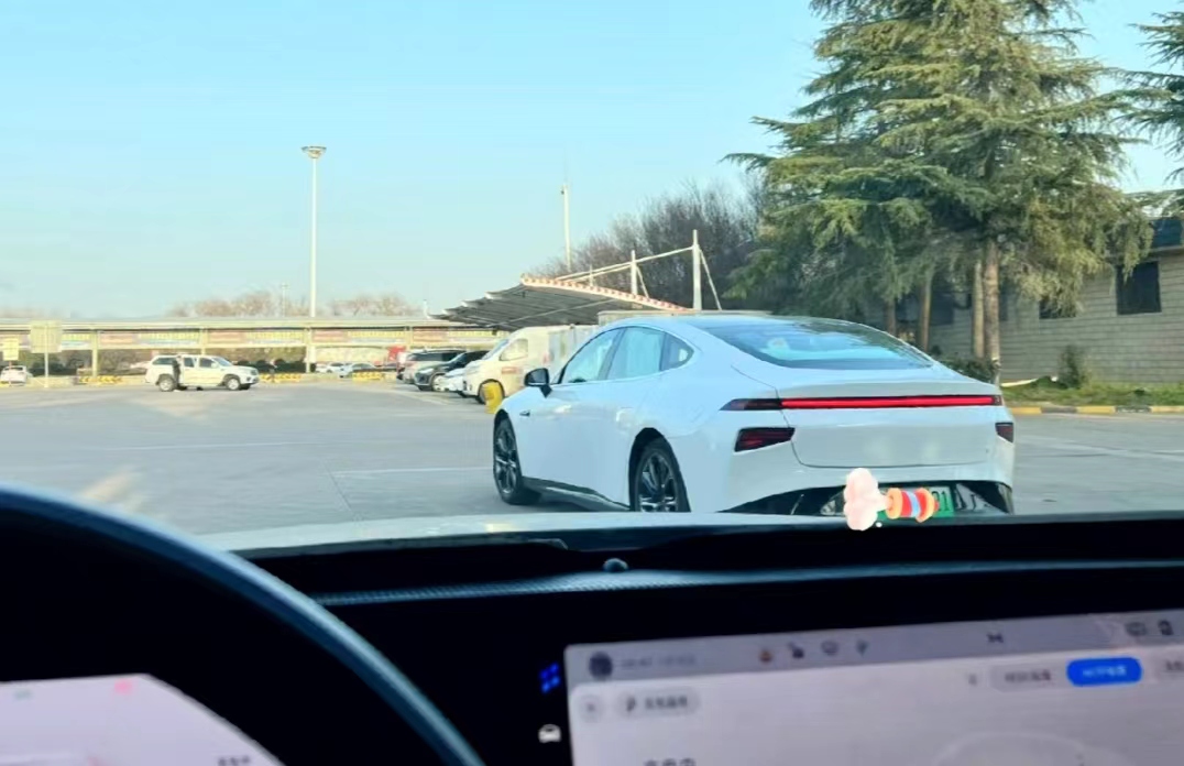 不建议买油电混动的三个原因,有了混动车还有必要买纯电车吗