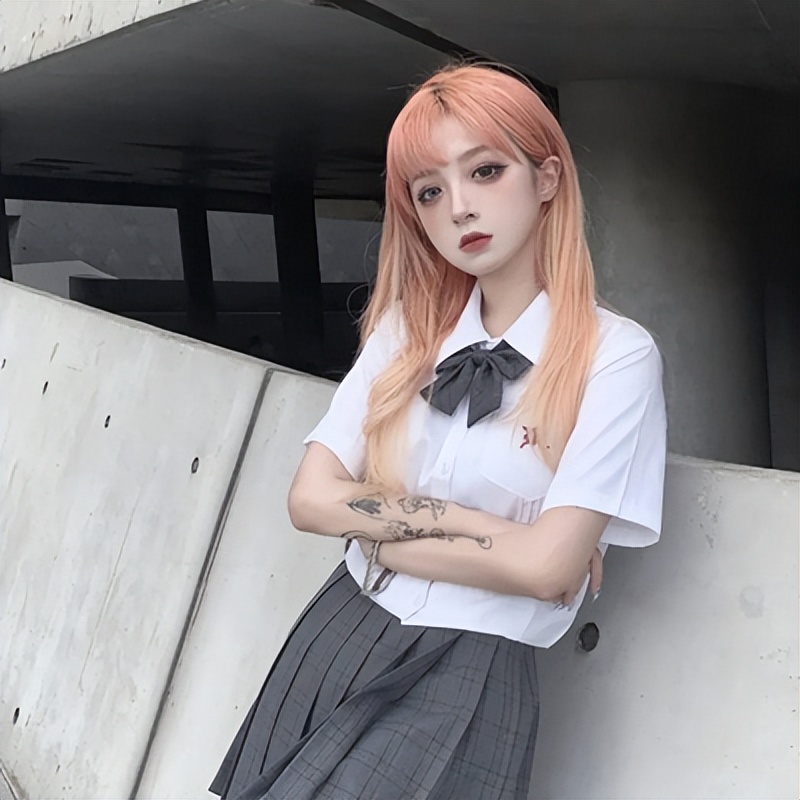 好看的精致头像女人味十足的,有艺术气息的头像唯美女