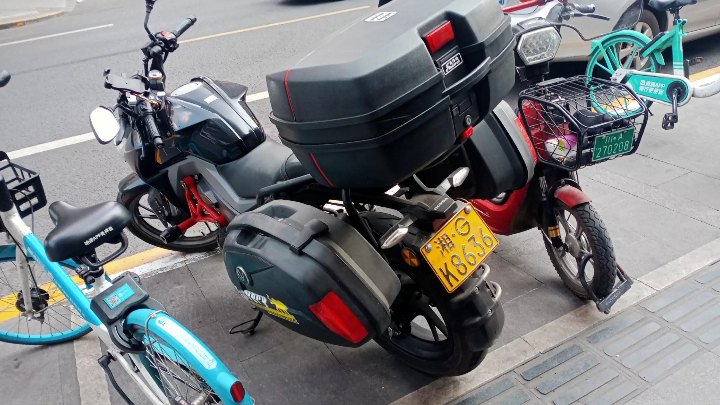 为生活所迫，揭密我2.5年的摩的生涯