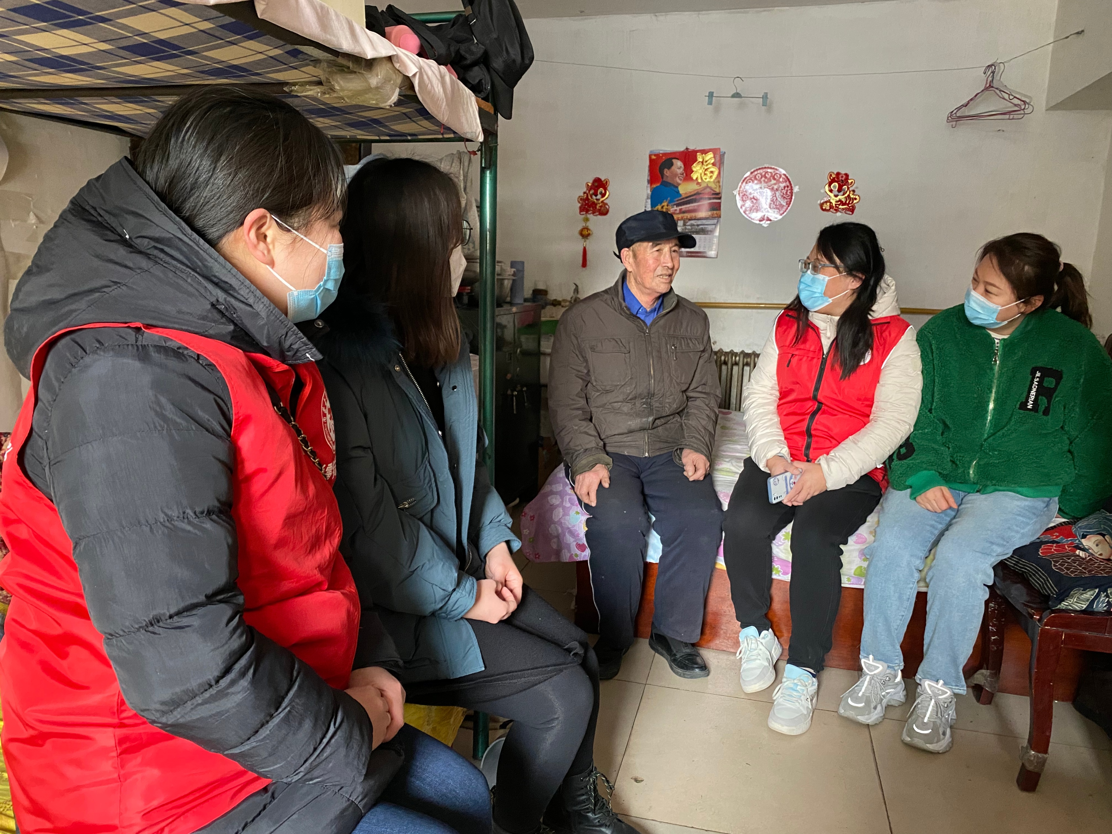 志愿服务不打烊真情帮扶暖人心,暖心小分队志愿服务暖民心