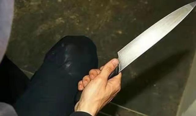 安徽高僧手抄经书卖50万，出门开奥迪，11年被捕牵出17年前灭门案