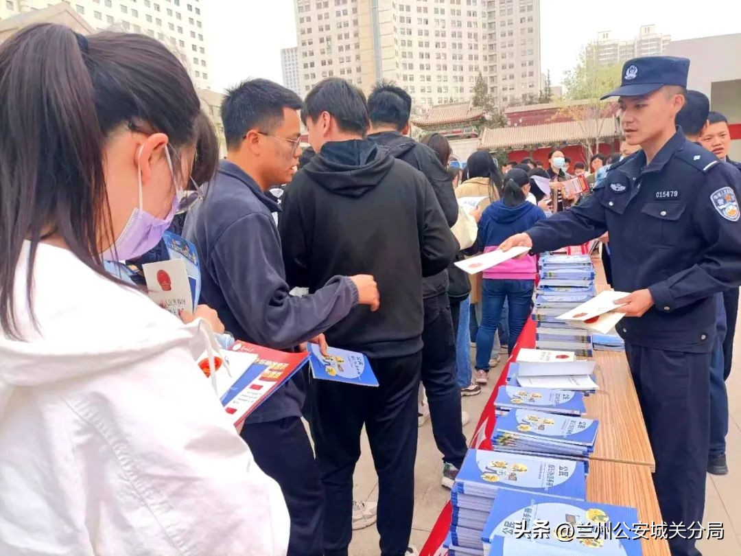 主动创稳,以进促稳全力以赴争取更好结果