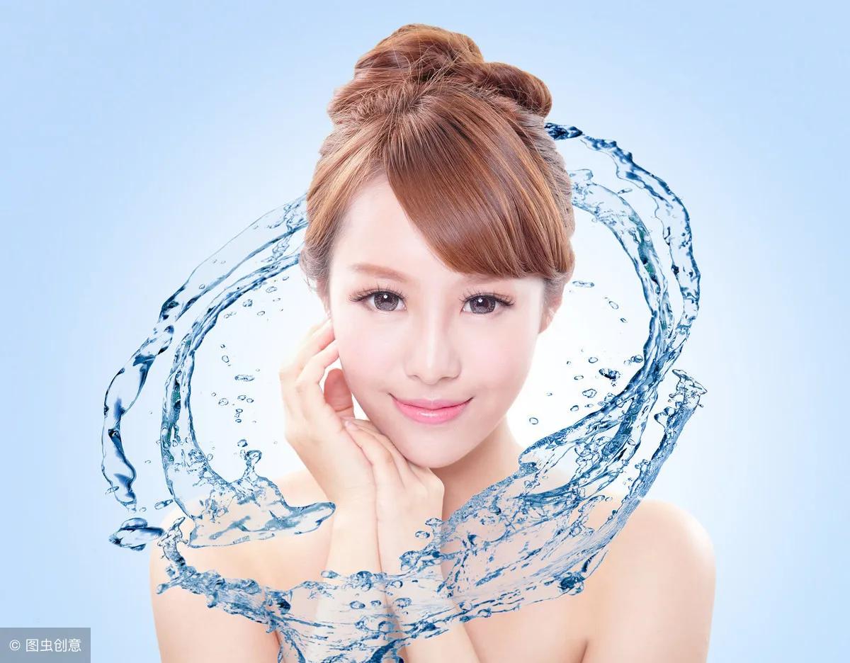 妹子教你正确的补水方法,补水最有效最简单的方法