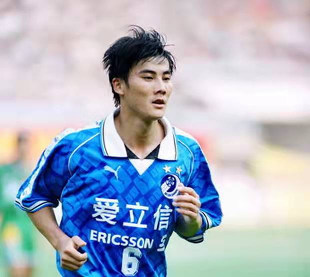 米卢为何放弃李明选择李霄鹏,米卢李明世界杯孙继海受伤