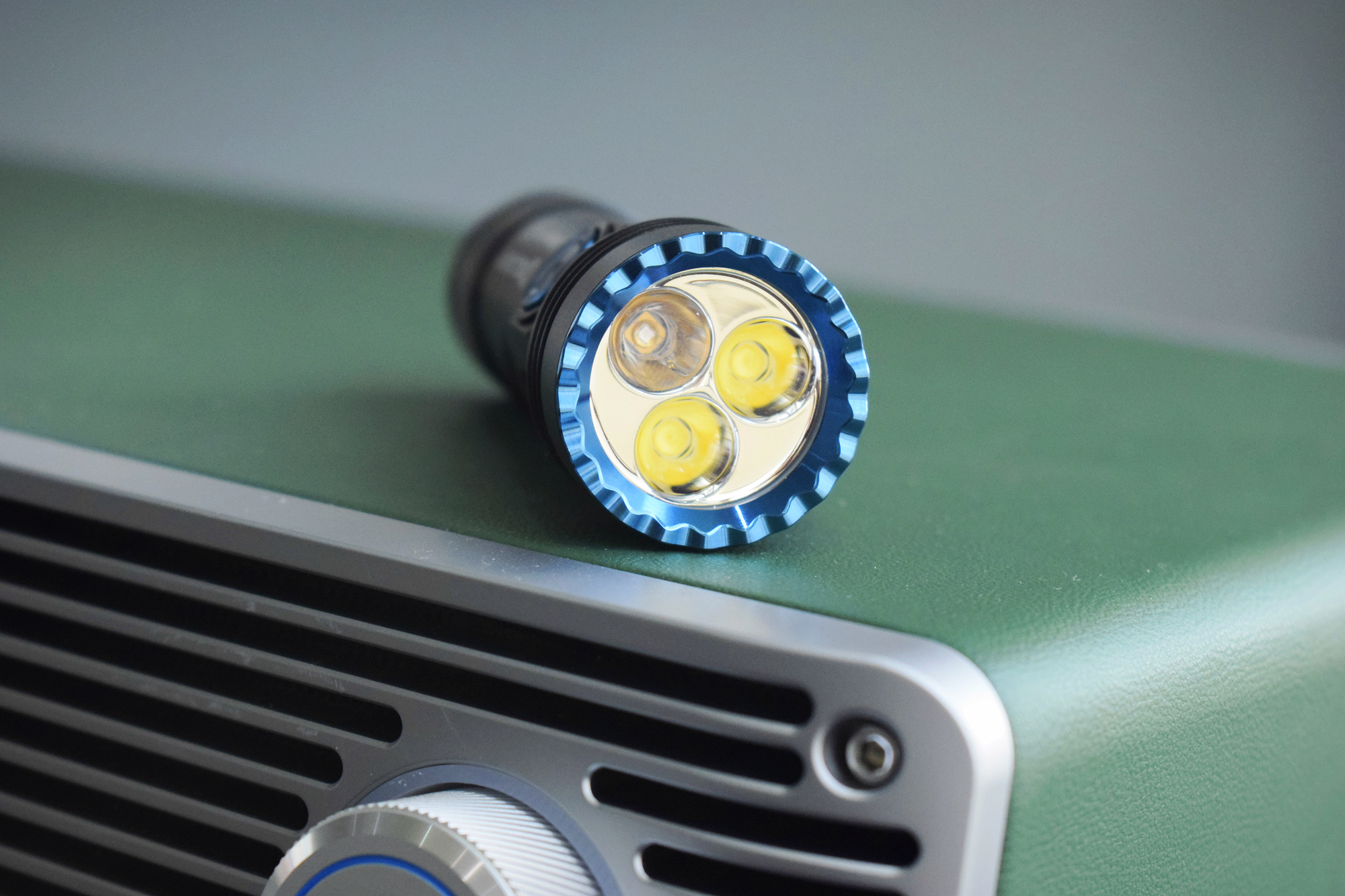 傲雷seeker4手电体验,傲雷seeker4mini限量版