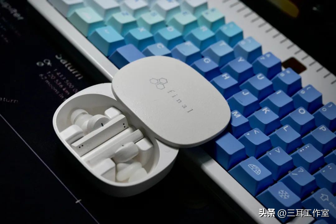 final耳机ze8000,finalze8000真无线降噪耳机拆解