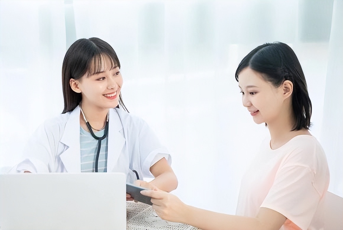 女子经常用艾叶洗头,艾叶煮水洗头副作用