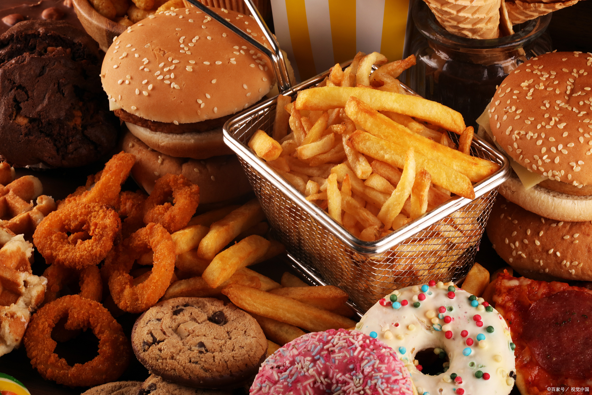 资本将手伸向了群众的早餐，大肆宣传白粥是垃圾食品