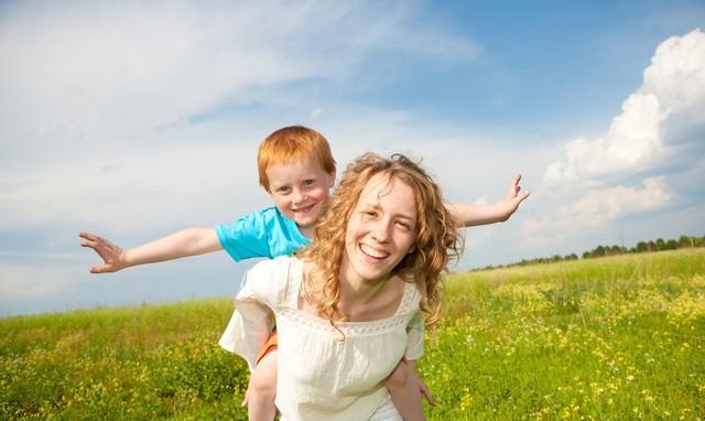 17岁男孩深陷“恋母情结”？大妈的真心回应引发共鸣！