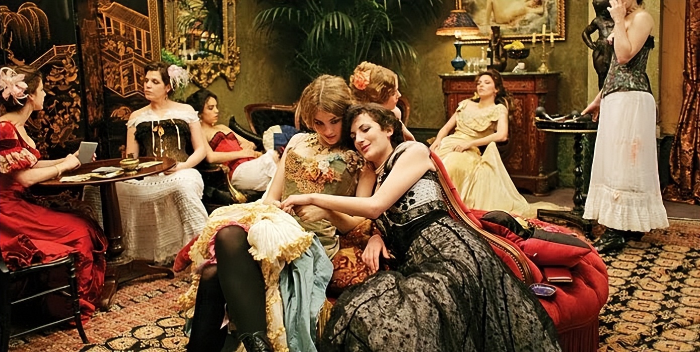 一晚赚上万，戛纳电影节钱色交易，成欧洲“高级陪客”赚钱天堂