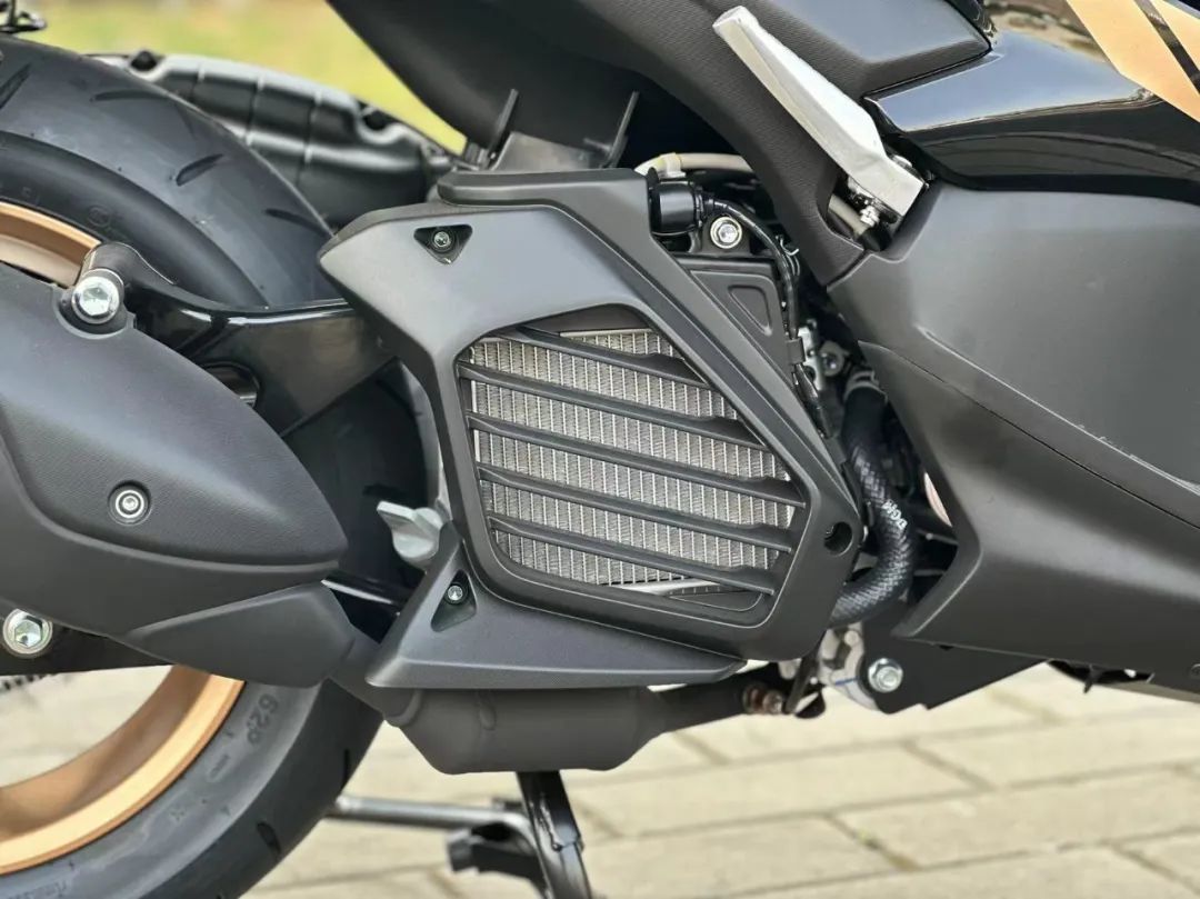 雅马哈aerosportsx换侧包围,雅马哈aerosports试驾