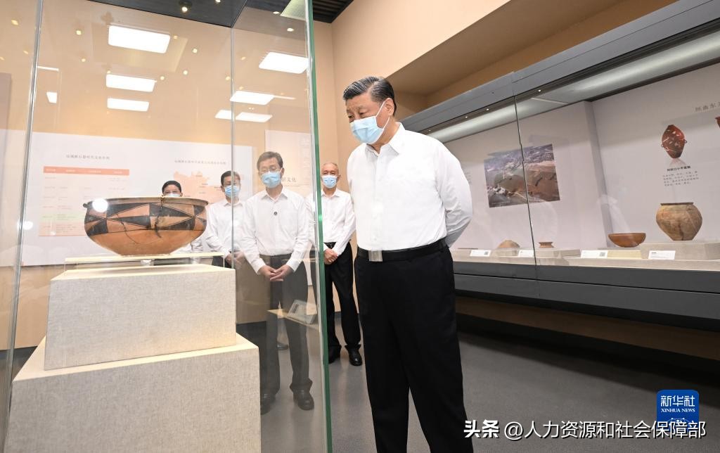 习*平近**：着眼全国大局发挥自身优势明确主攻方向奋力谱写中国式现代化建设的陕西篇章