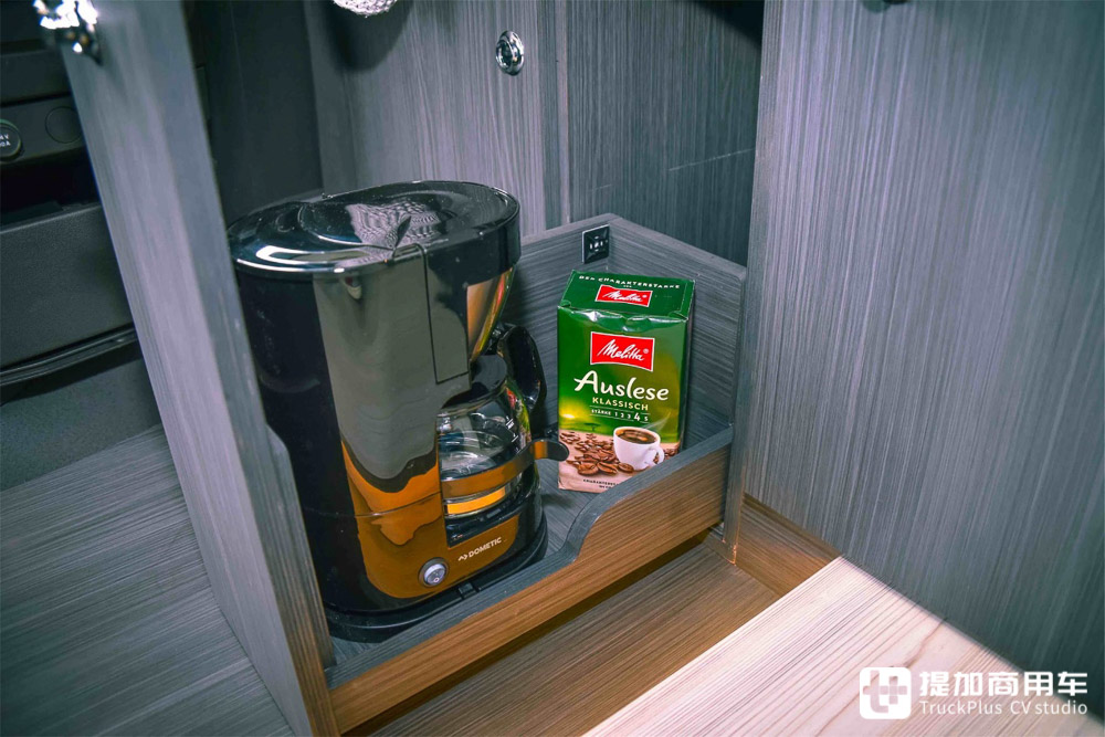 德国改装沃尔沃房车,沃尔沃fh国外改装内饰