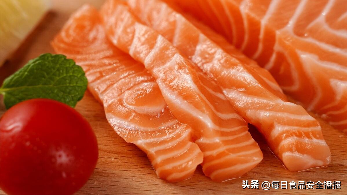 健康饮食提醒：河北曝光20批问题食品，含皮皮虾、牛肉、油饼