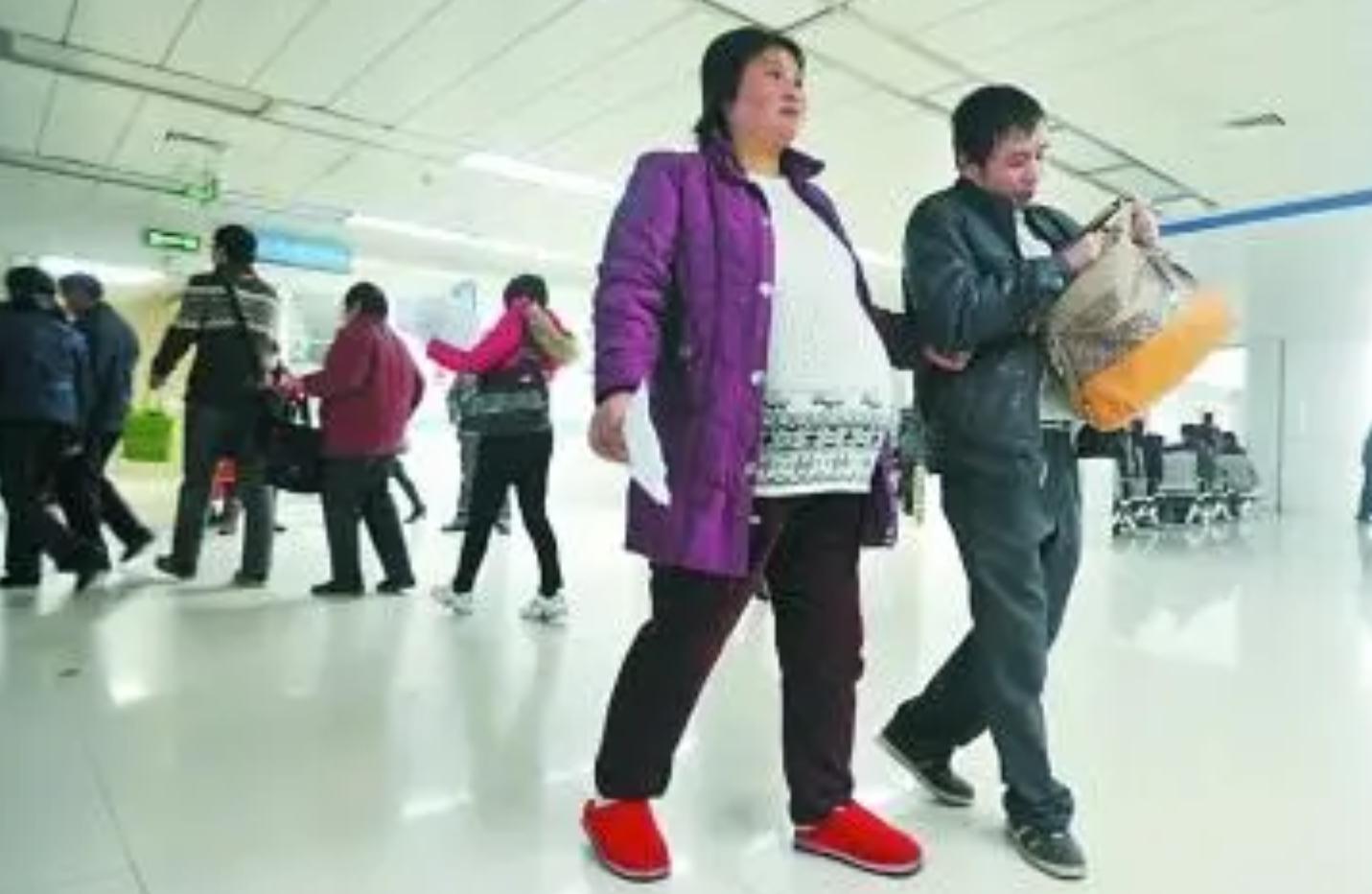 二胎产妇意外临盆,二胎孕妇突然临盆