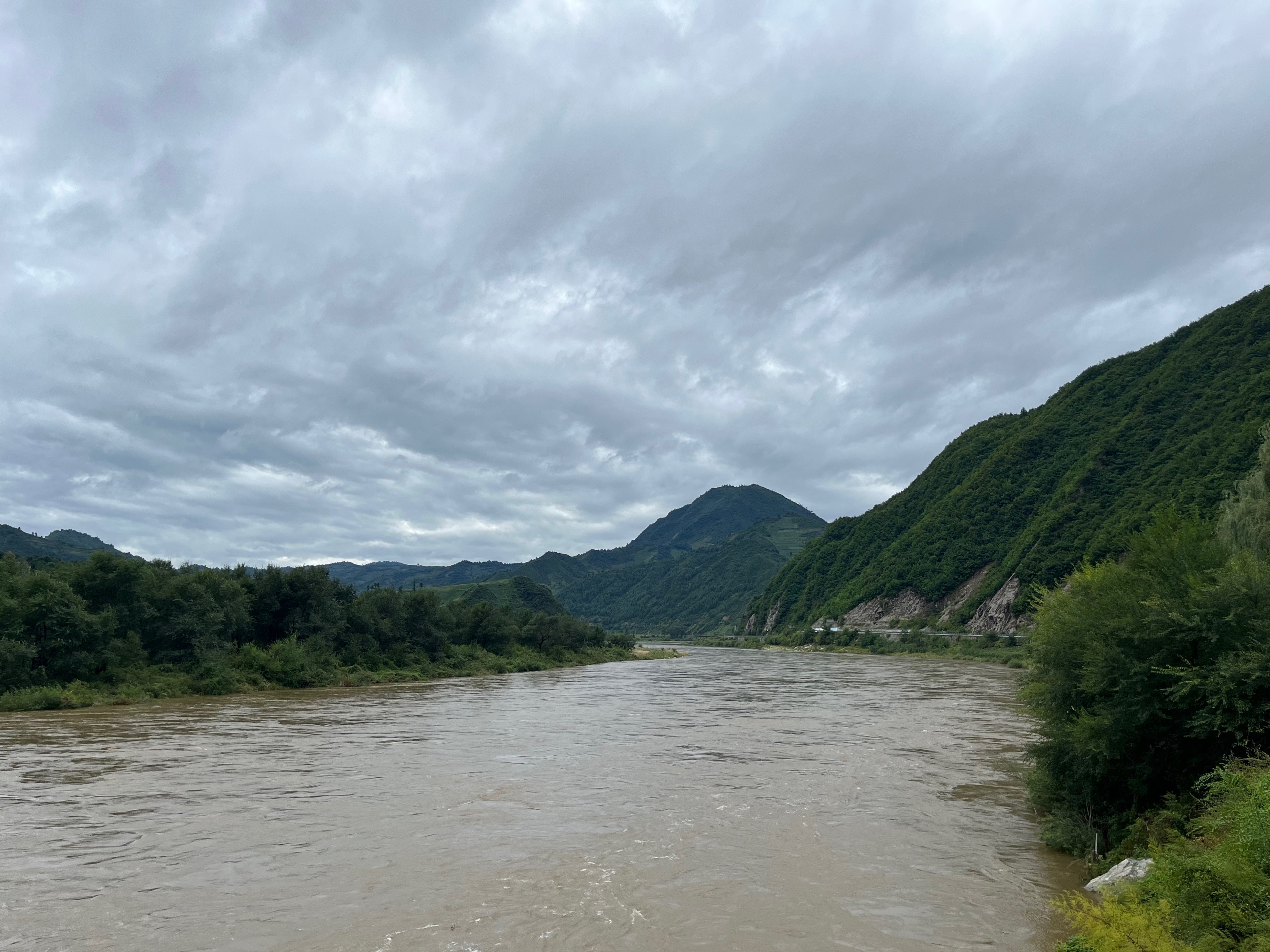 夫妻自驾11000公里,夫妻两人自驾游最新视频