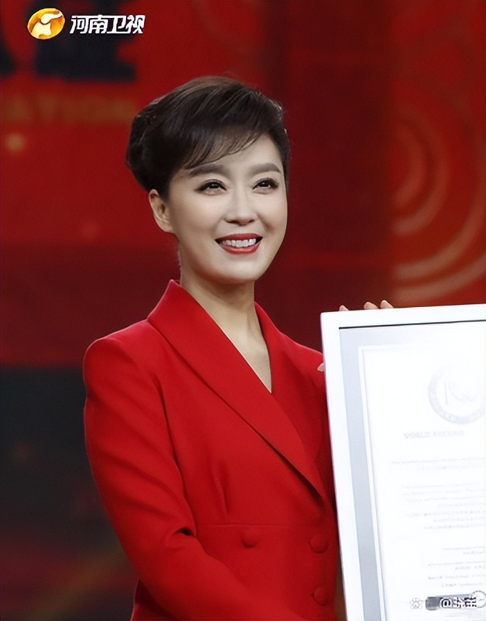 庞晓戈获首届中国播音主持金声奖,金声奖庞晓戈唱歌