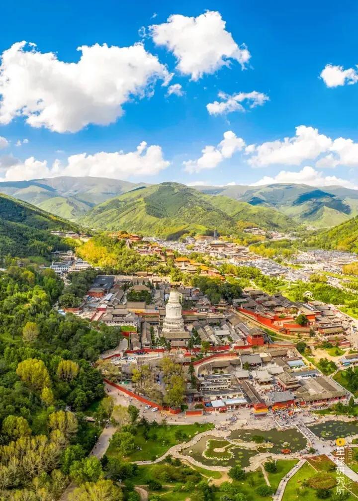 五台山文殊菩萨的道场有宝塔吗,过年五台山文殊菩萨道场开放吗