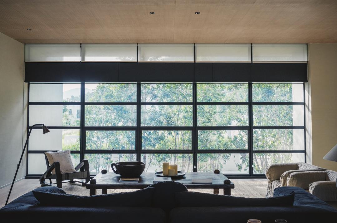 三亚沙滩和碧海蓝天,三亚有清澈的海水和美丽的沙滩