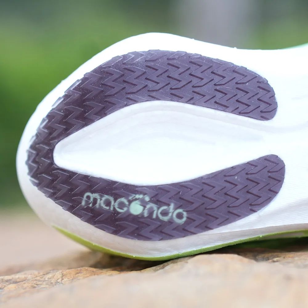 马孔多倚天箭跑鞋适宜人群,马孔多倚天箭属于全碳板跑鞋吗