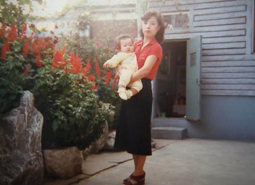 耗资7亿“复活”女儿后，她让患癌去世的母亲重生，惹哭网友：太心酸了