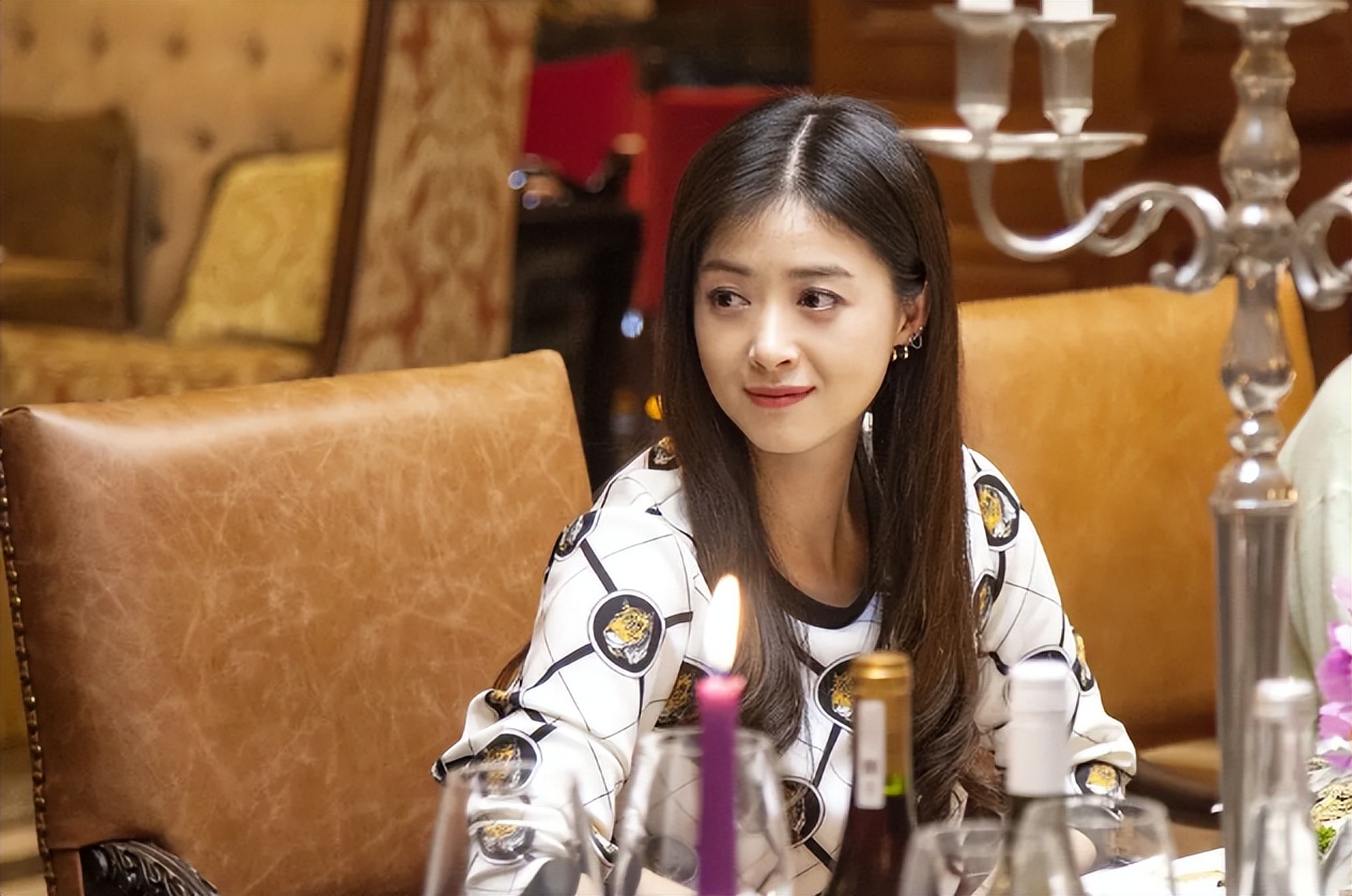 强吻、摸胸、扯裙子，这些男星到底是真投入，还是想揩油？