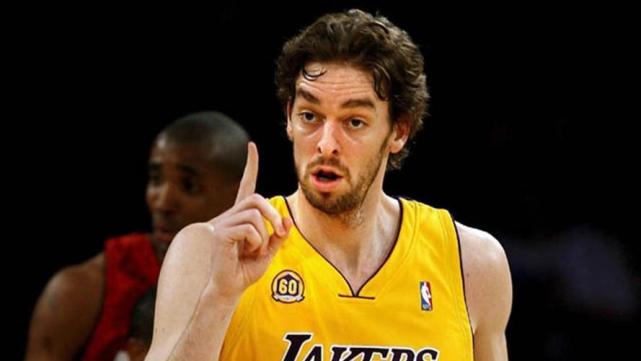 科比视频说加索尔球衣退役,科比谈加索尔球衣退役