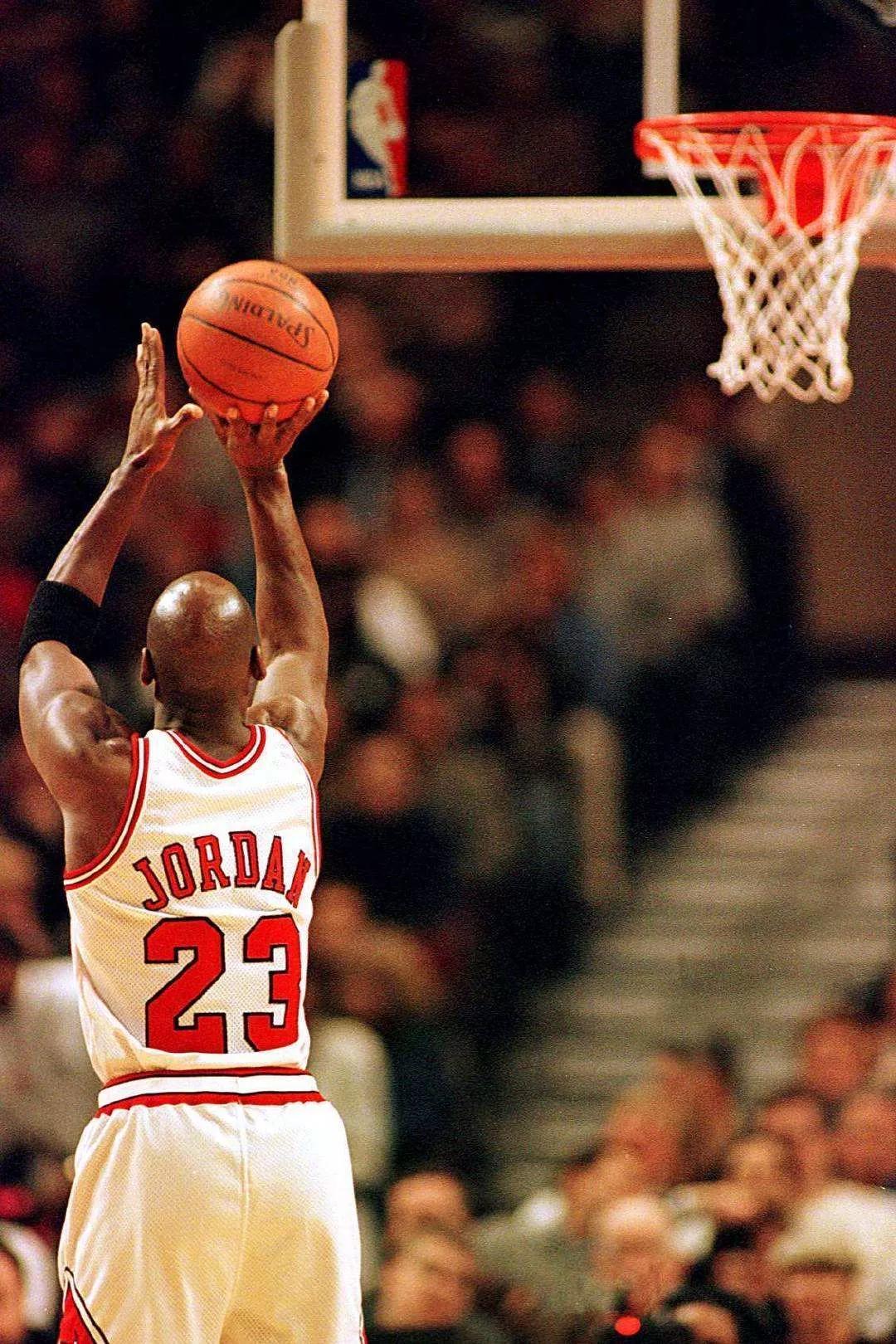 篮球之神乔丹生涯最铁一战,篮球之神乔丹谢幕战