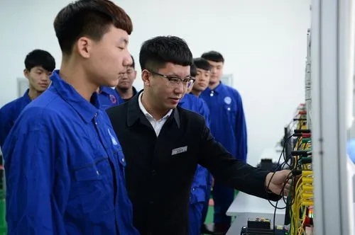 广西事业单位工勤岗转技术岗条件,事业单位的工勤岗还要求本科学历