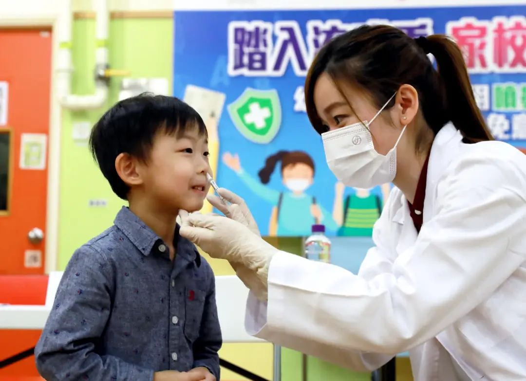 国产新冠疫苗有重大进展,批准中国新冠疫苗投入使用