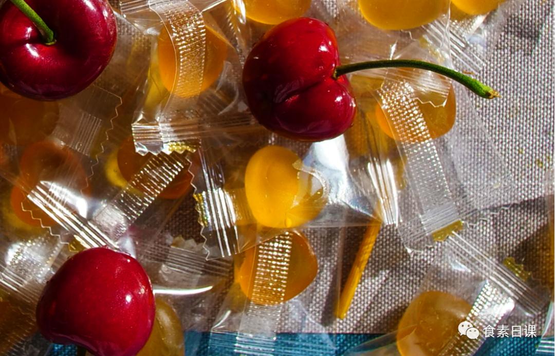 为什么吃素以后嘴巴容易起泡,吃素嘴角裂开