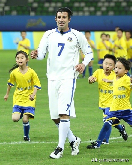 菲戈跑男穿的运动鞋,菲戈职业生涯穿过的足球鞋