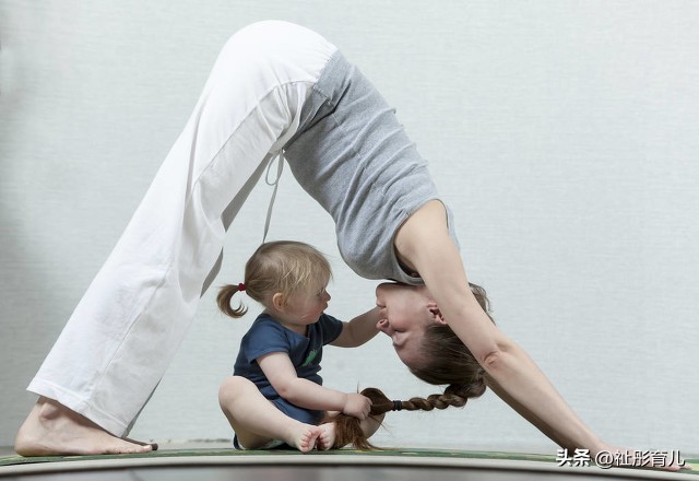 新手妈妈如何一个人带娃,宝妈和家人怎么带娃最合理