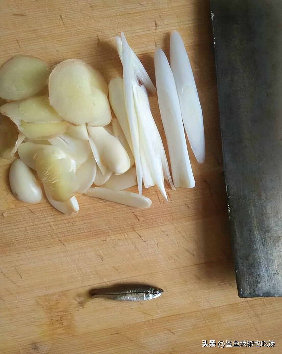 今天你看了吗,治好脚气以前的袜子还能穿吗