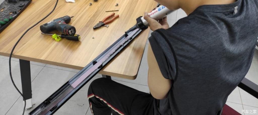 青岛奔驰商务威霆改装联系方式,威霆改装迈巴赫内饰