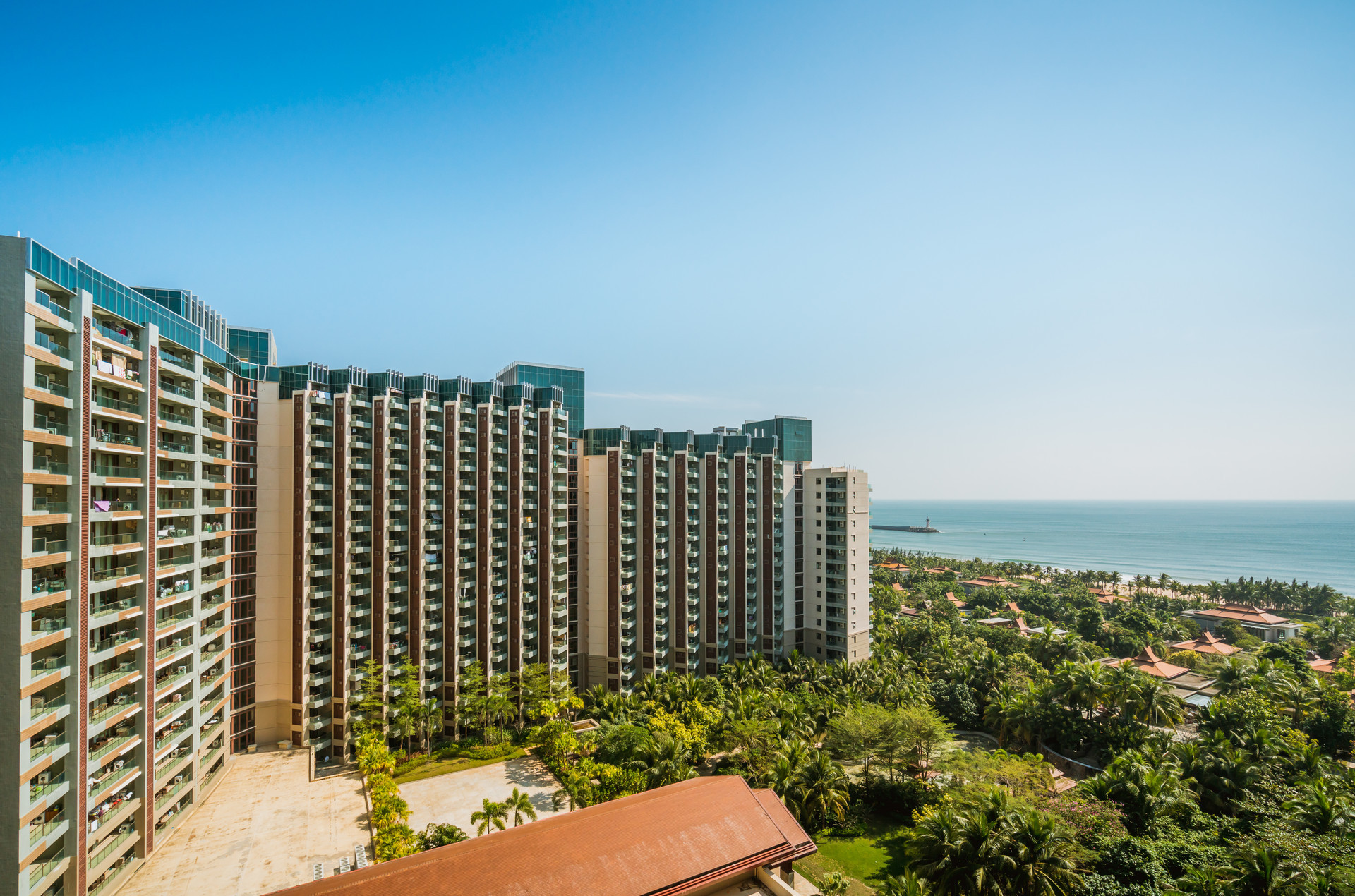 “海边鹤岗”乳山,房价从上百万暴跌到五万一套,有人诧异有人愁