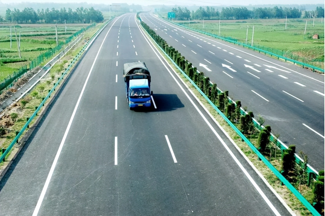 高速公路逃卡行为如何认定 (倒卖高速通行卡怎么处罚)