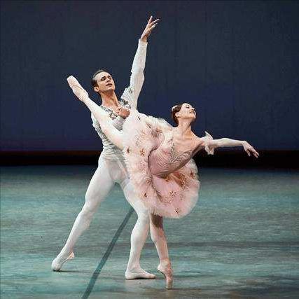 羽生结弦花样滑冰直播绝美场面,羽生结弦花样滑冰合集