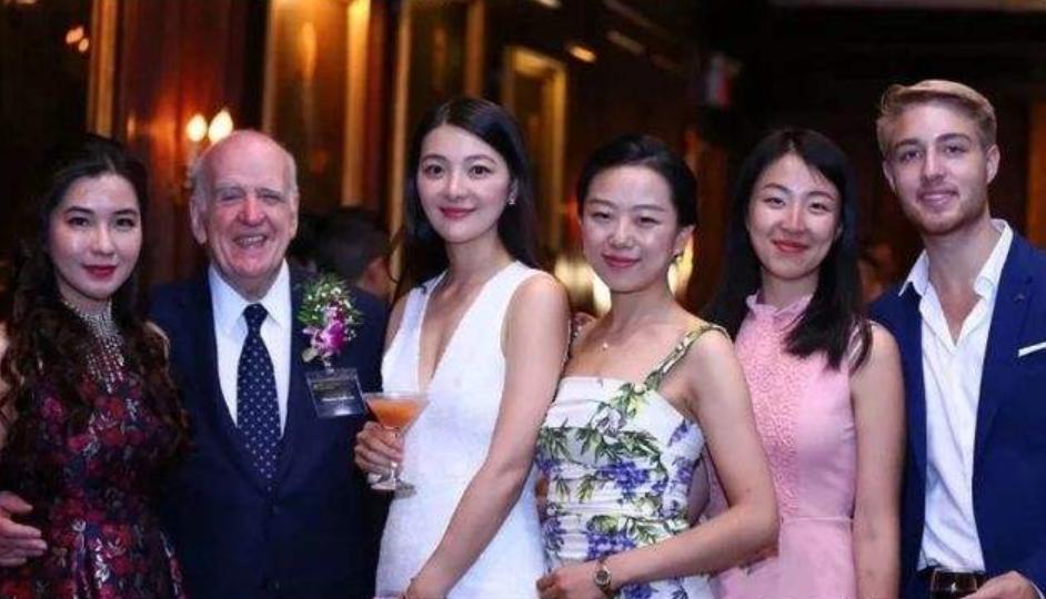 金矿老董事长娶38岁妻子,中国金矿大王陈景河